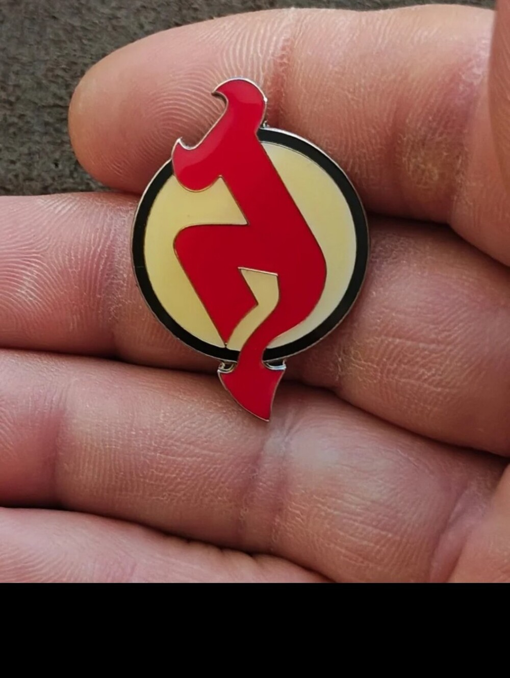 1990s Official Logo of The New Jersey Devils Gold Tone Enamel Pin